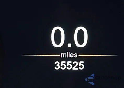 2017 Aston Martin Db11 Launch Edition z USA, uszkodzony, nr VIN SCFRMFAV8HGL02777